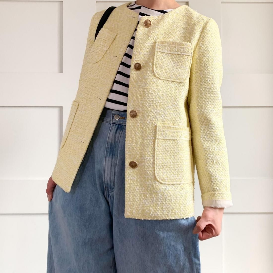 Round collar tweed jacket