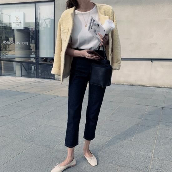 Round collar tweed jacket