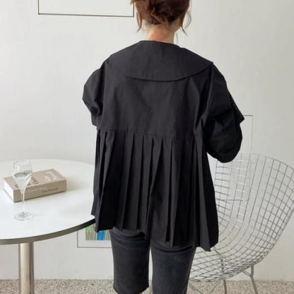 Back pleat blouse