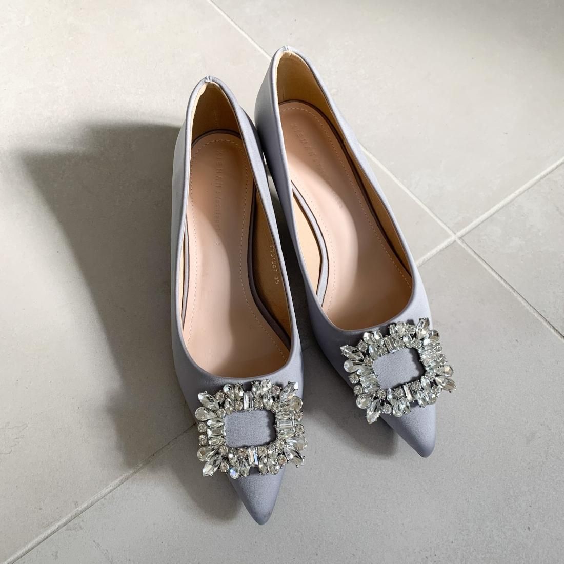 Bijoux satin heels