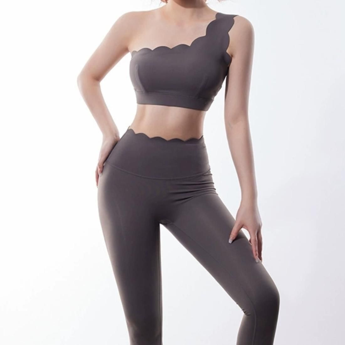Scallop leggings