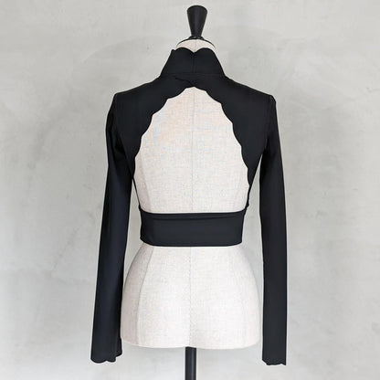 Scallop sports tops