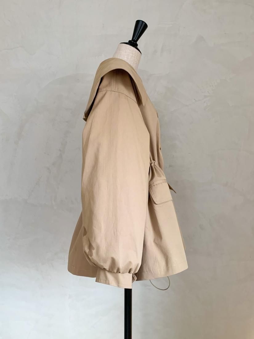 Big collar trench