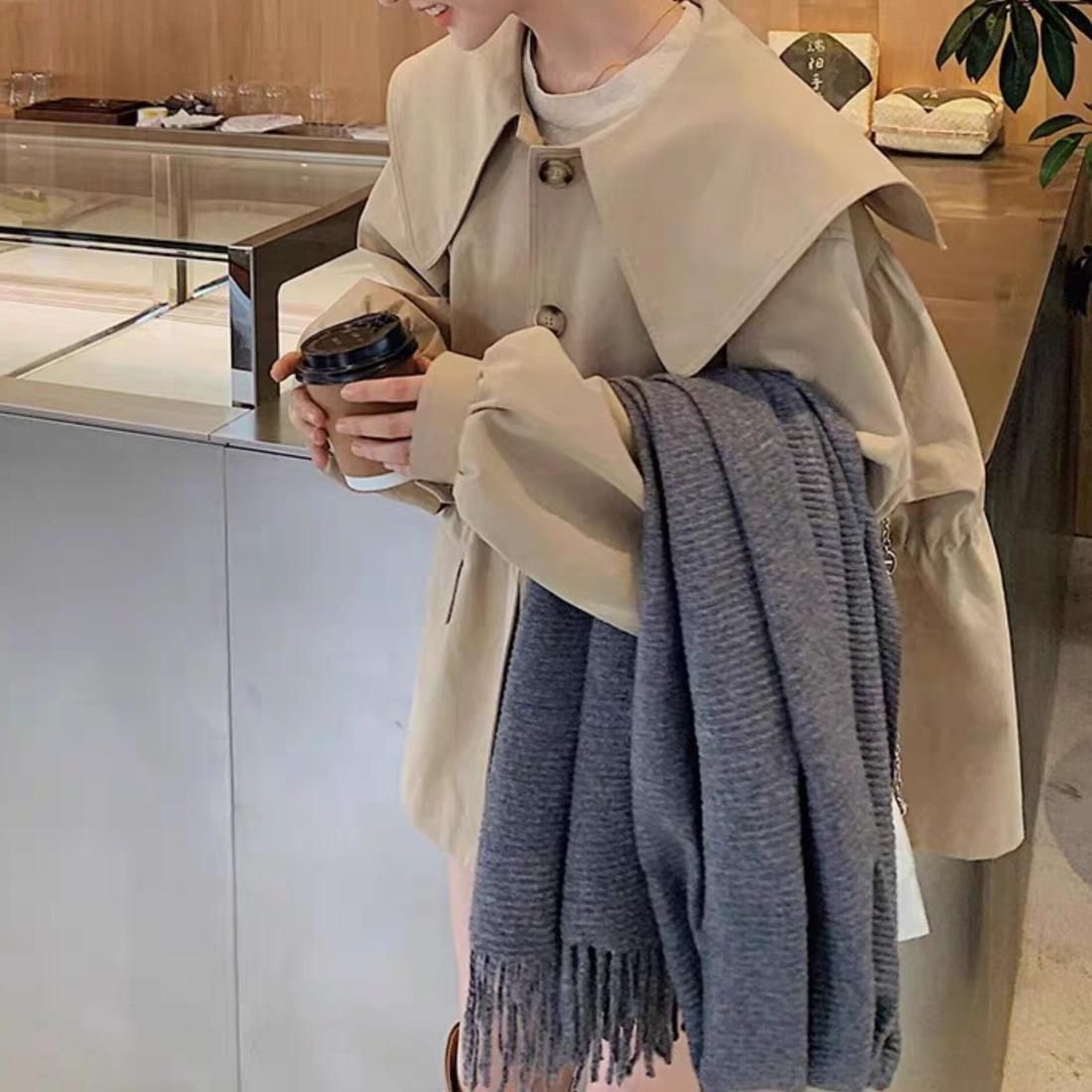 Big collar trench