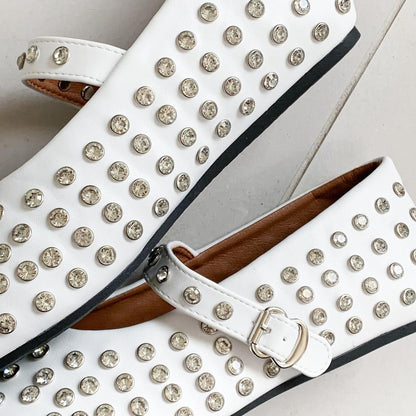 Studs flat shoes