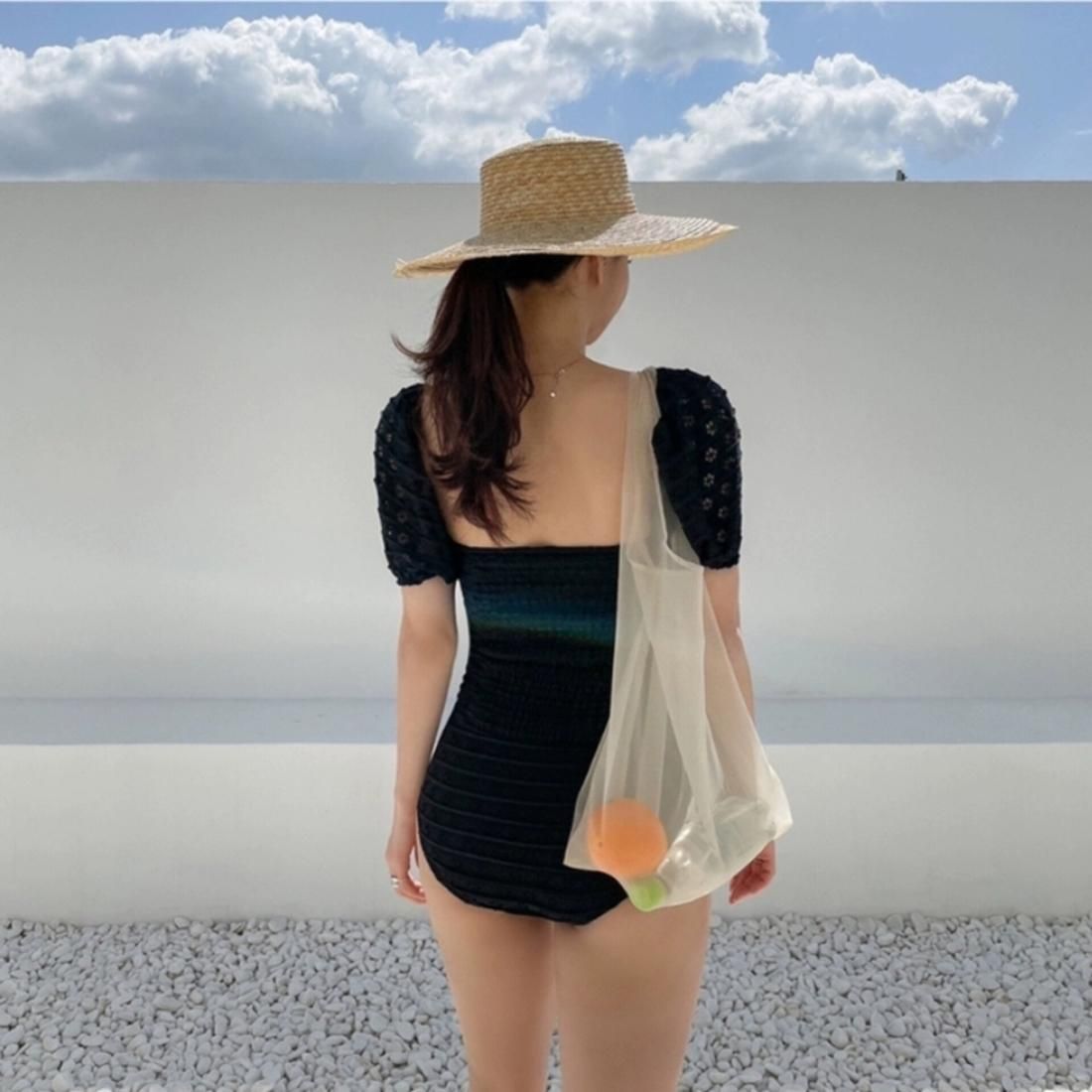 Flower off shoulder