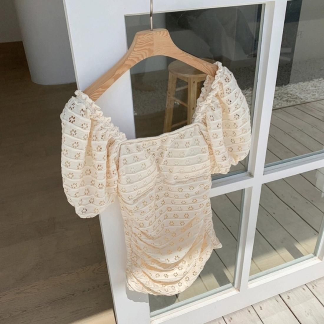 Flower off shoulder