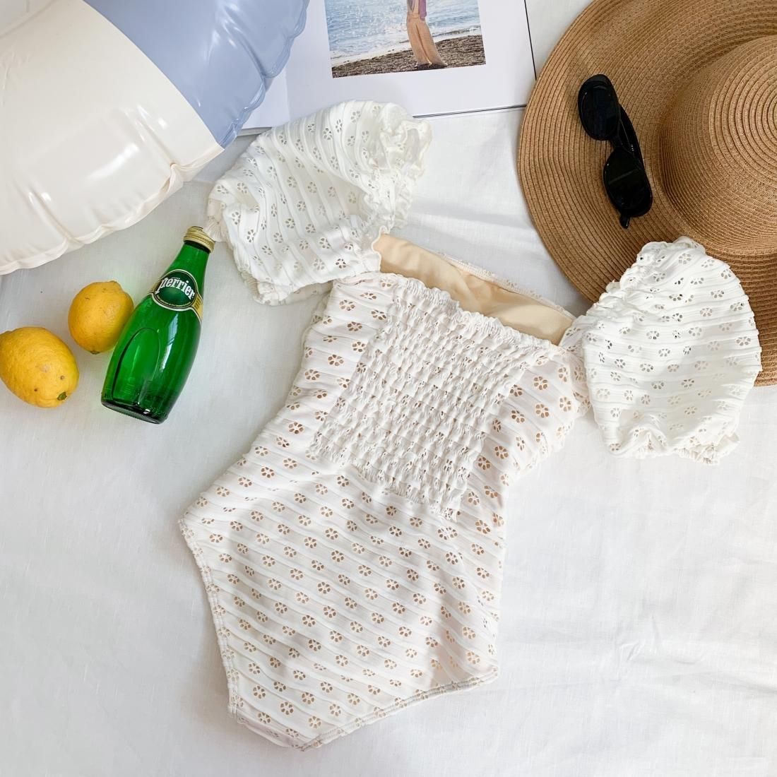 Flower off shoulder