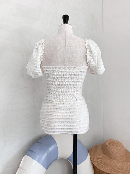 Flower off shoulder