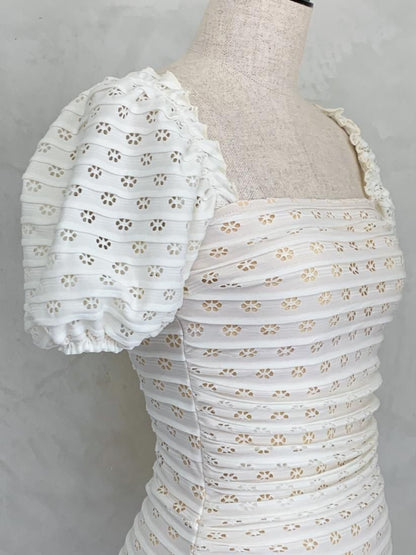 Flower off shoulder