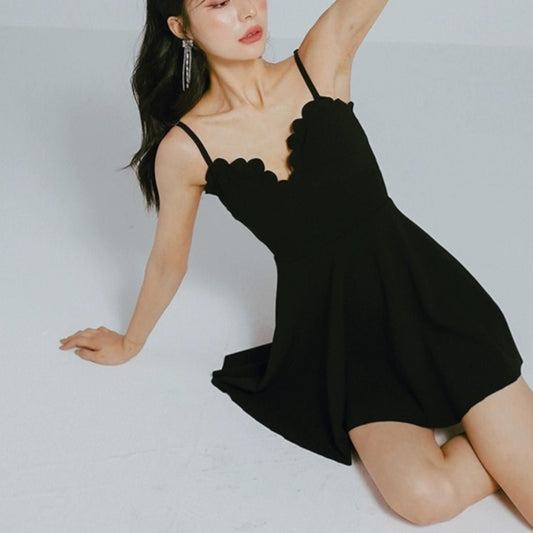 Scallop one-piece