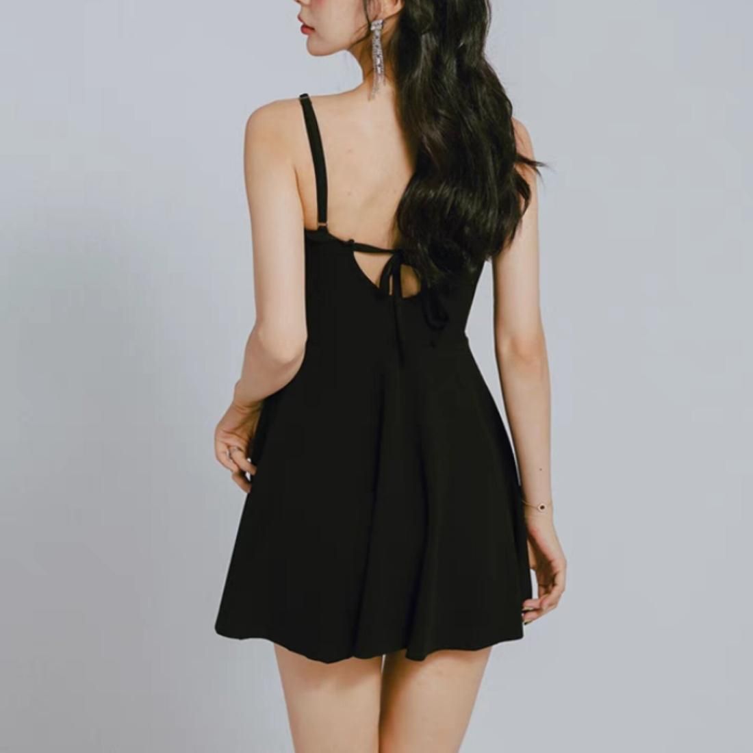 Scallop one-piece