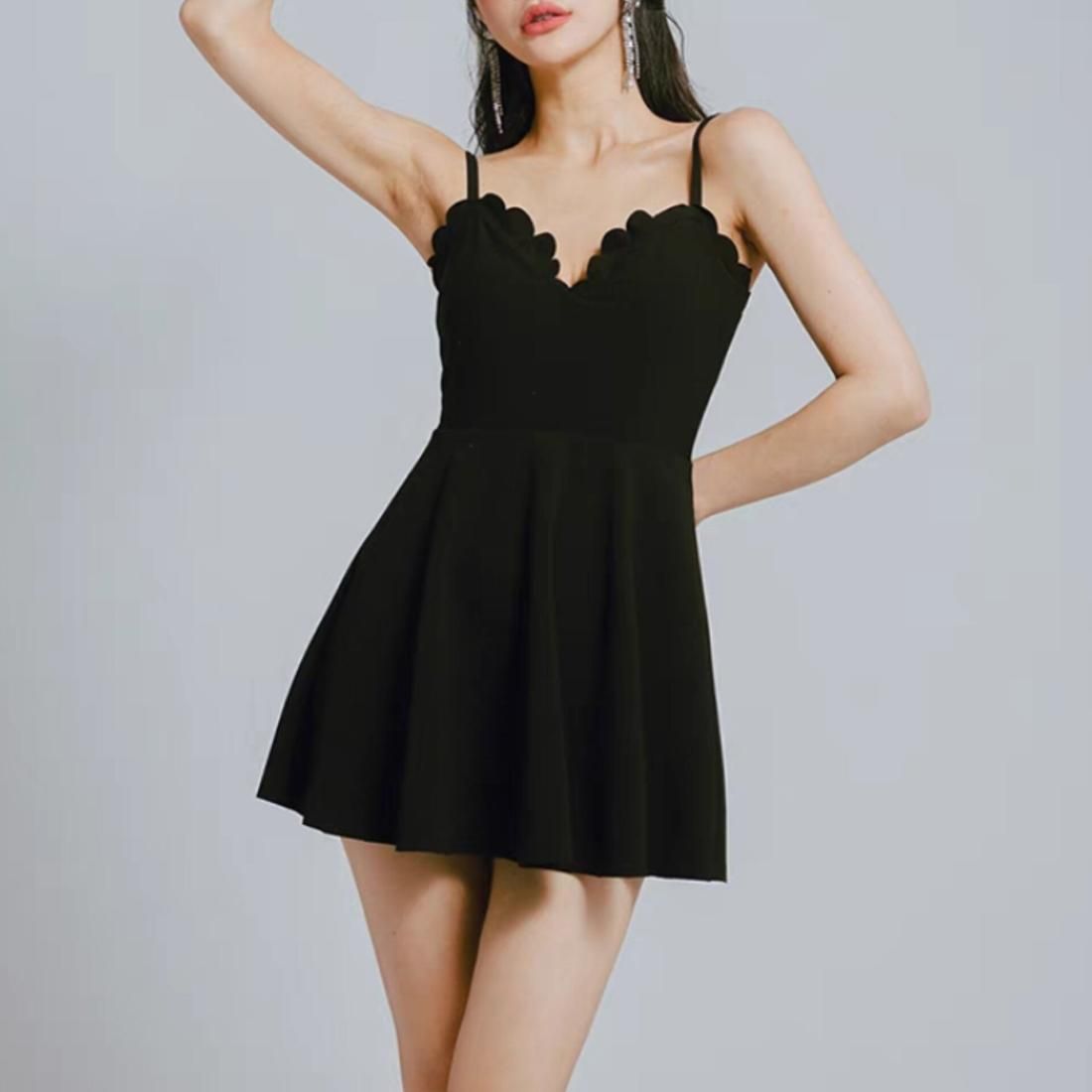 Scallop one-piece