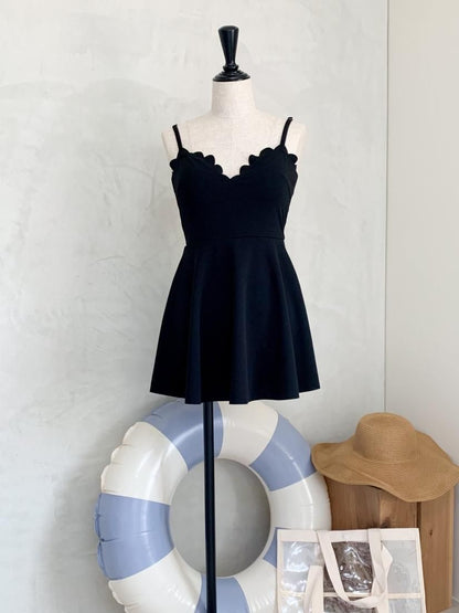 Scallop one-piece