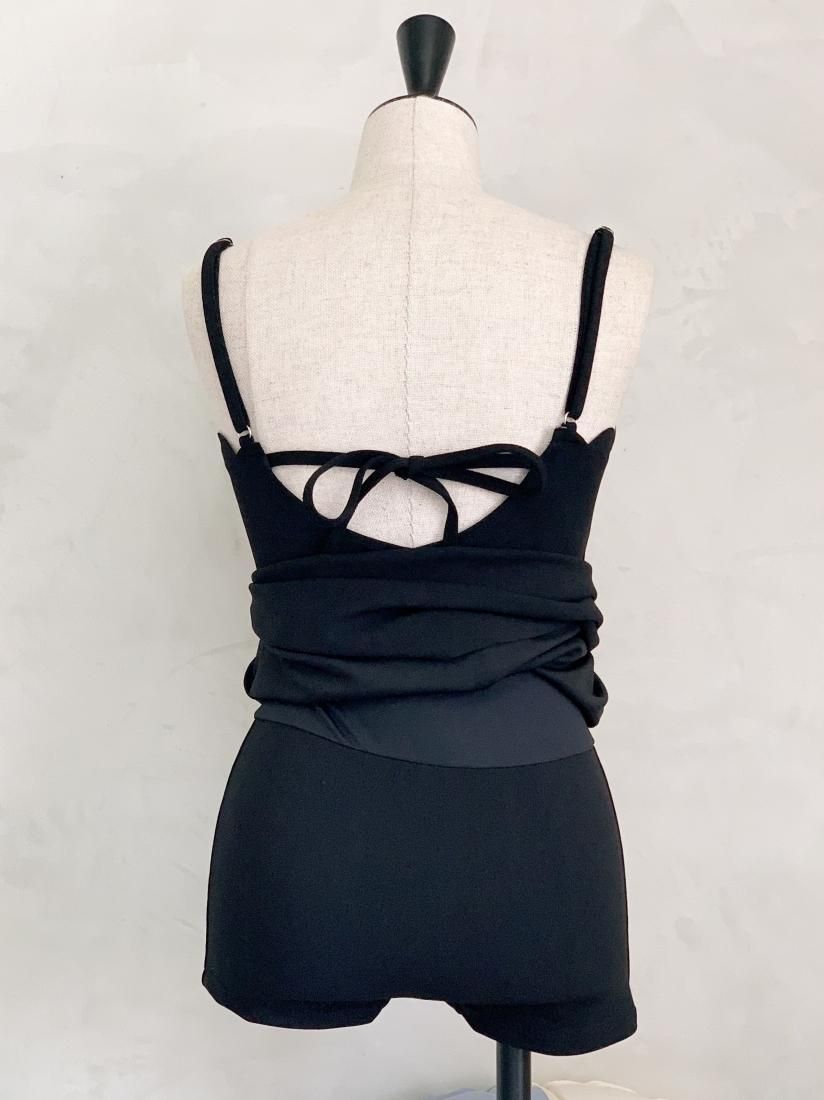 Scallop one-piece