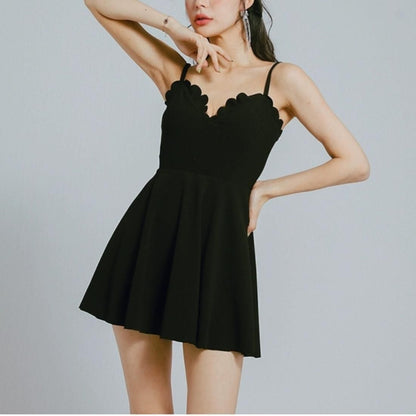 Scallop one-piece
