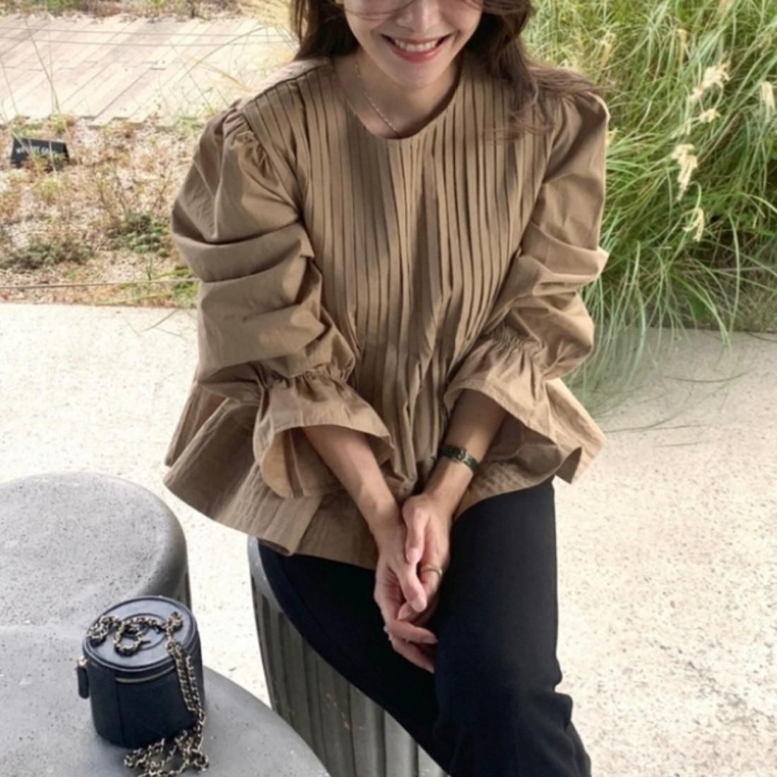 Pleats shirts
