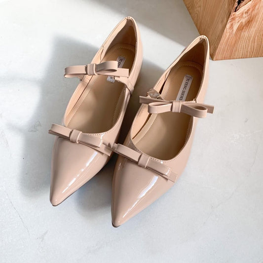 Secret heel bow shoes