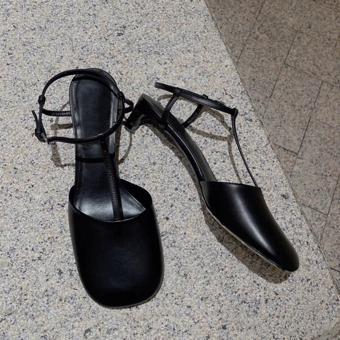 T-strap sandals
