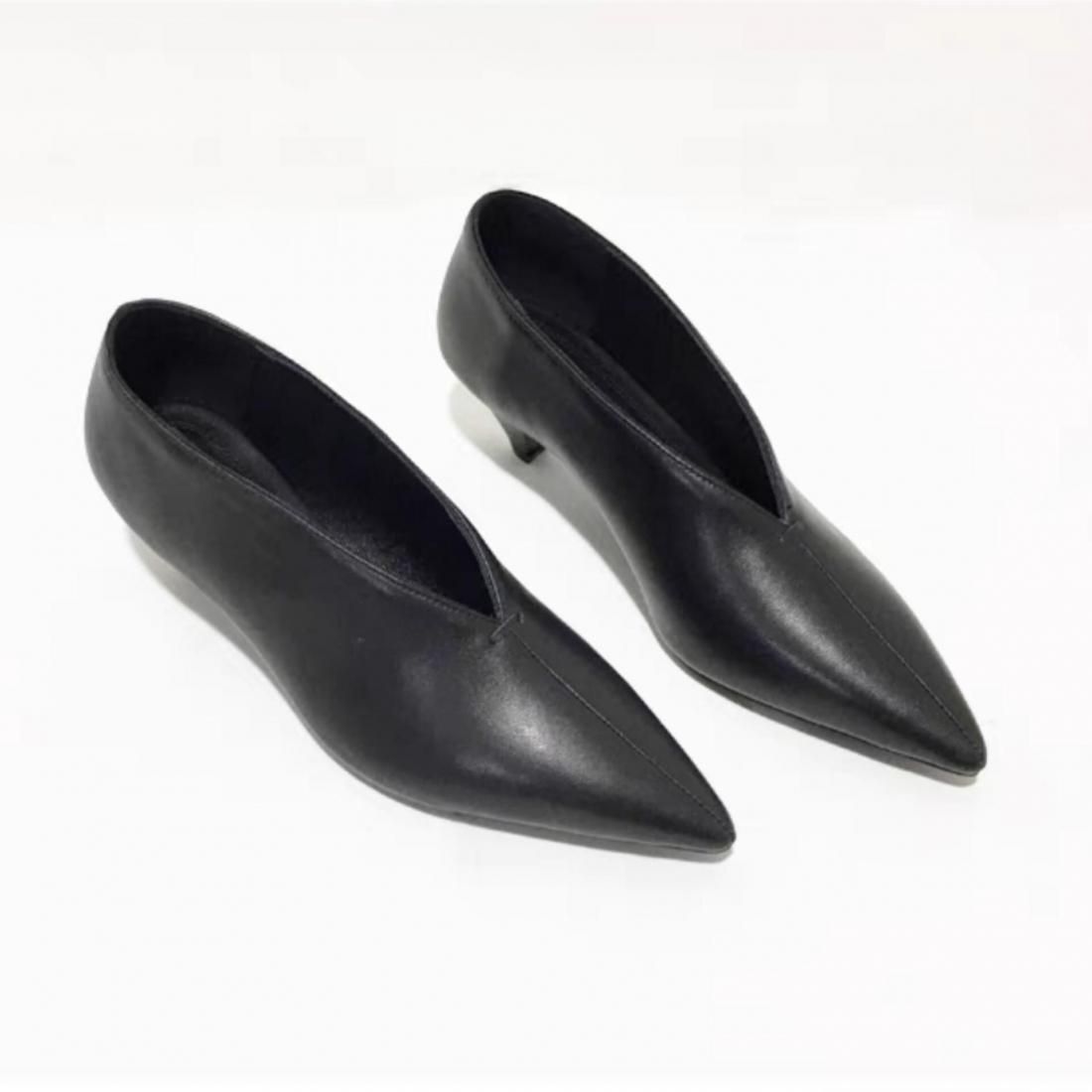 Crepe heels