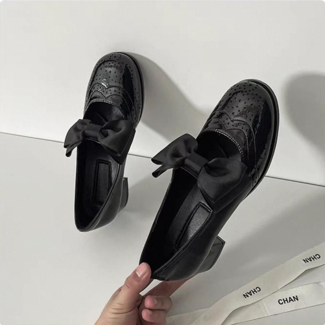 Manish bow loafers