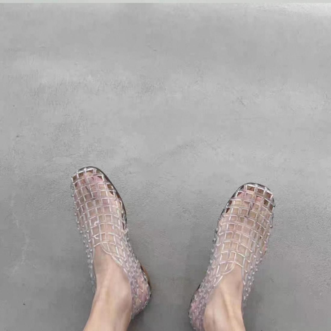 Net shoes