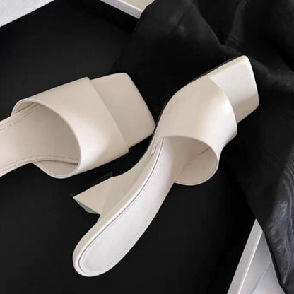 Edge curve sandals