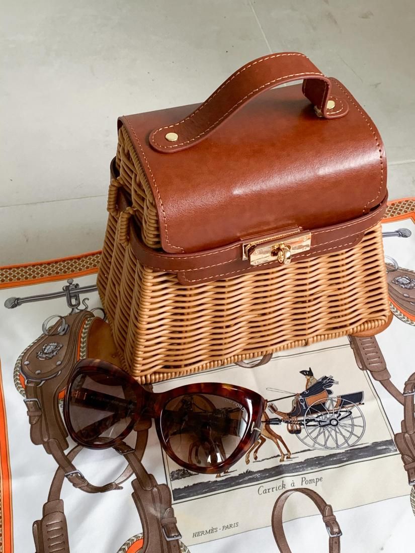 Classic basket bag