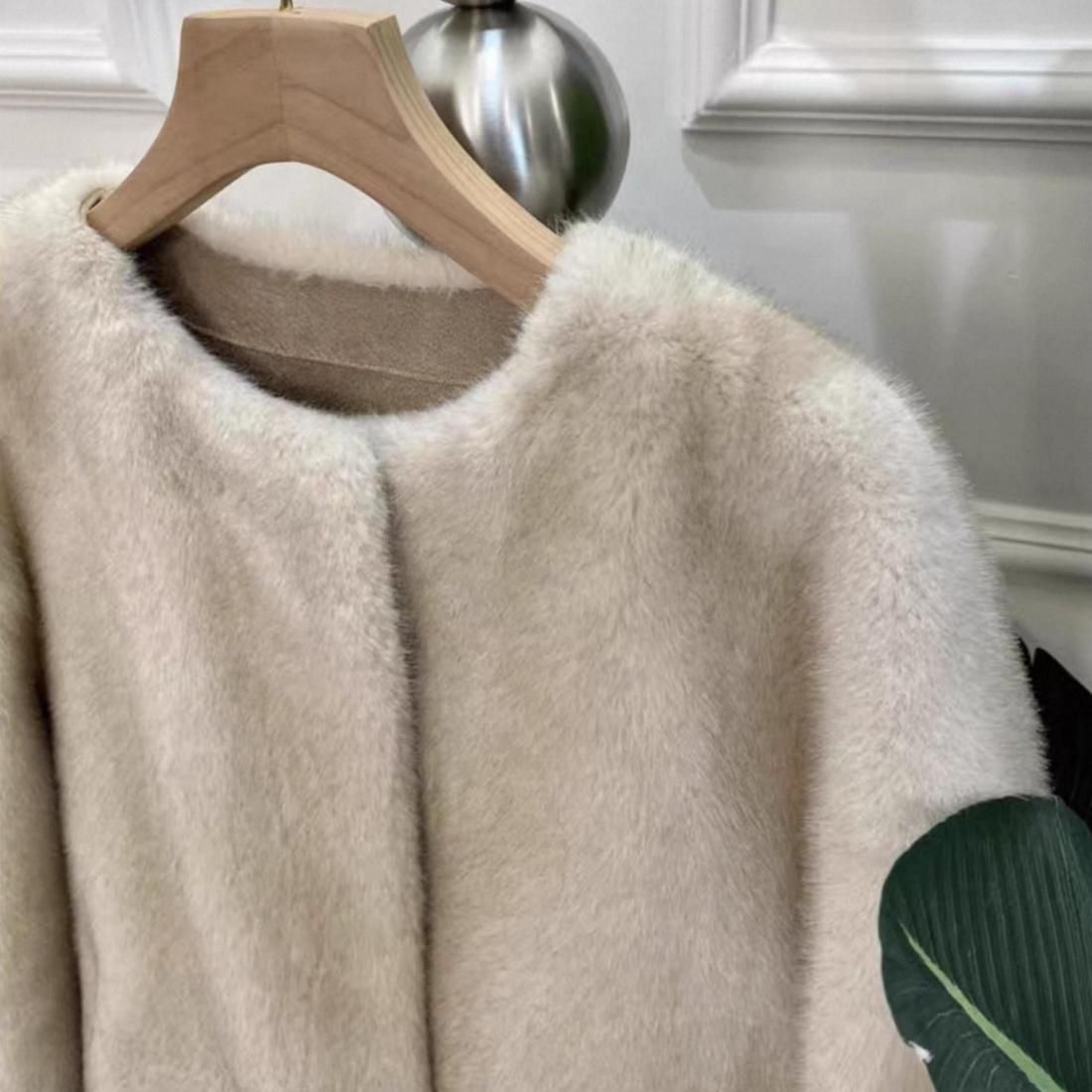 Elegant No-Collar Fur Jacket