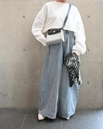 Cropped sweat top