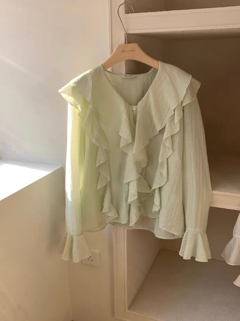 Airy frill chiffon blouse