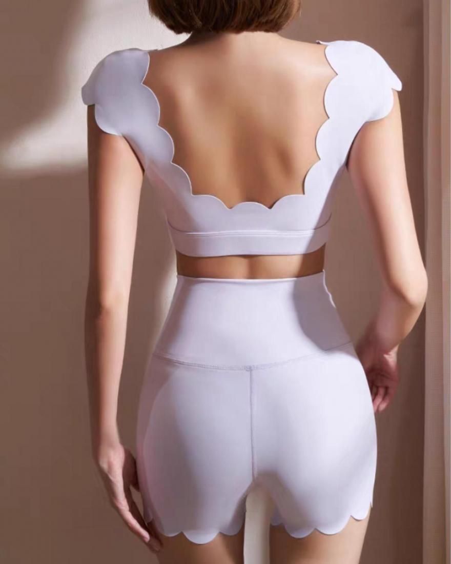 Scallop sports bra