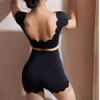 Scallop sports bra