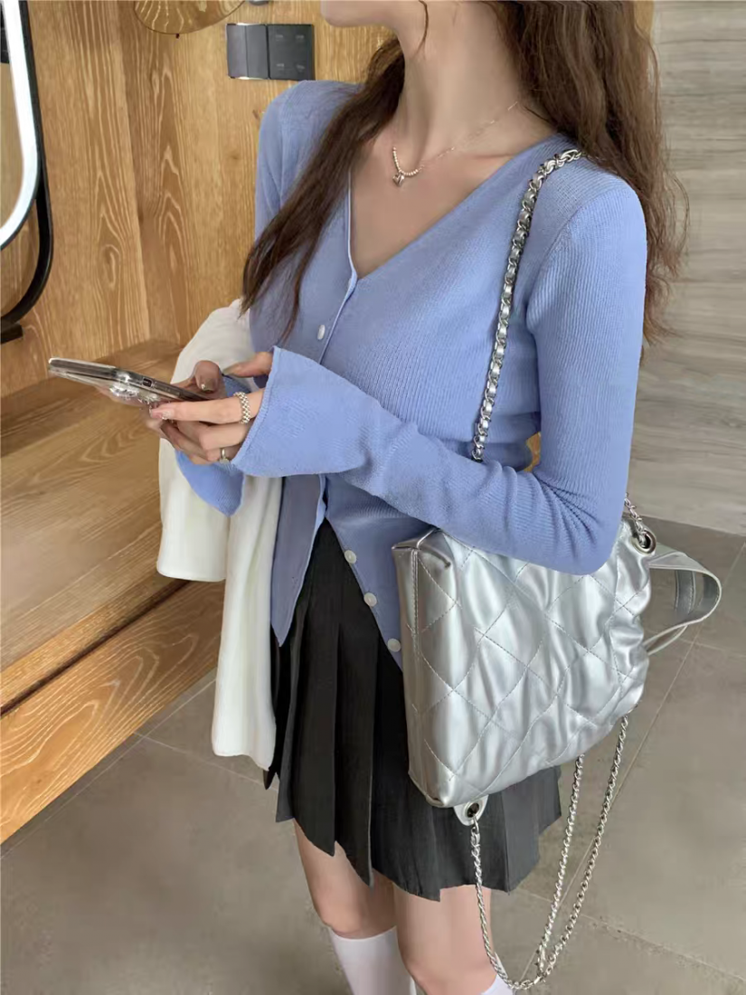 Soft V-neck cardigan