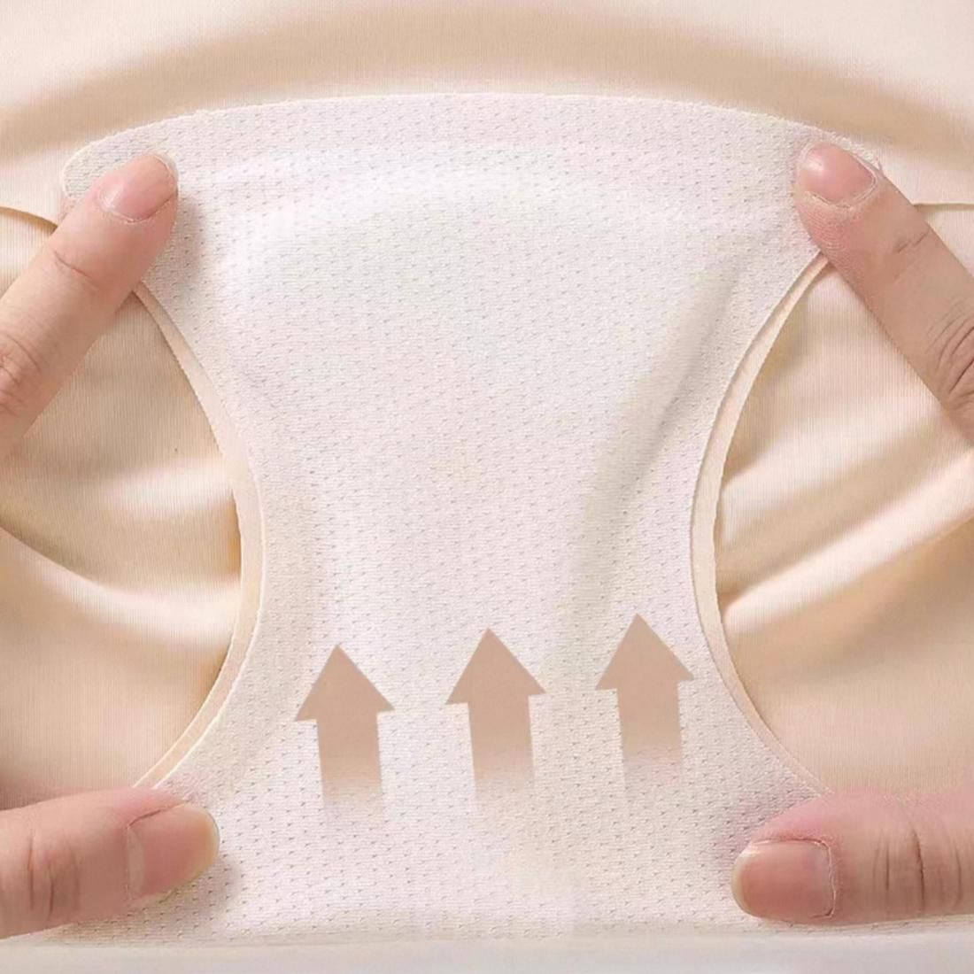 Seamless training shorts
