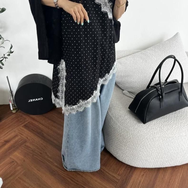 デニムスタイルでも女っぽく