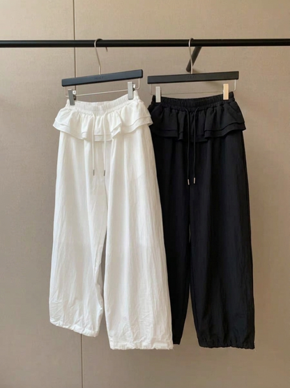 WHITE / BLACK