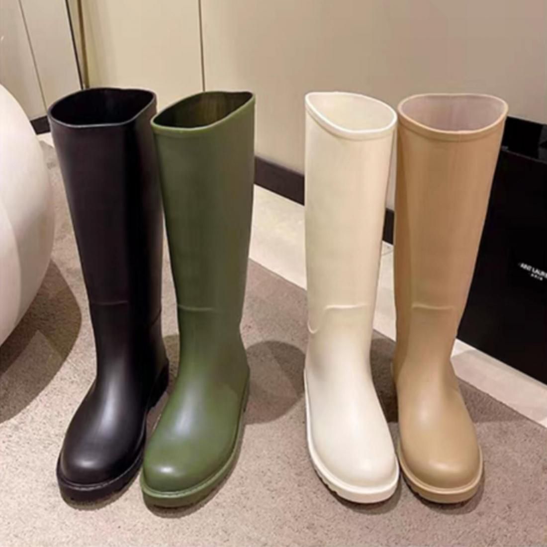 Basic rain boots