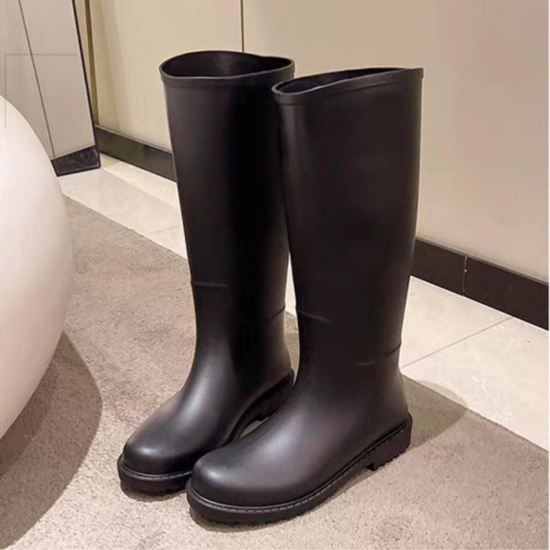 Basic rain boots