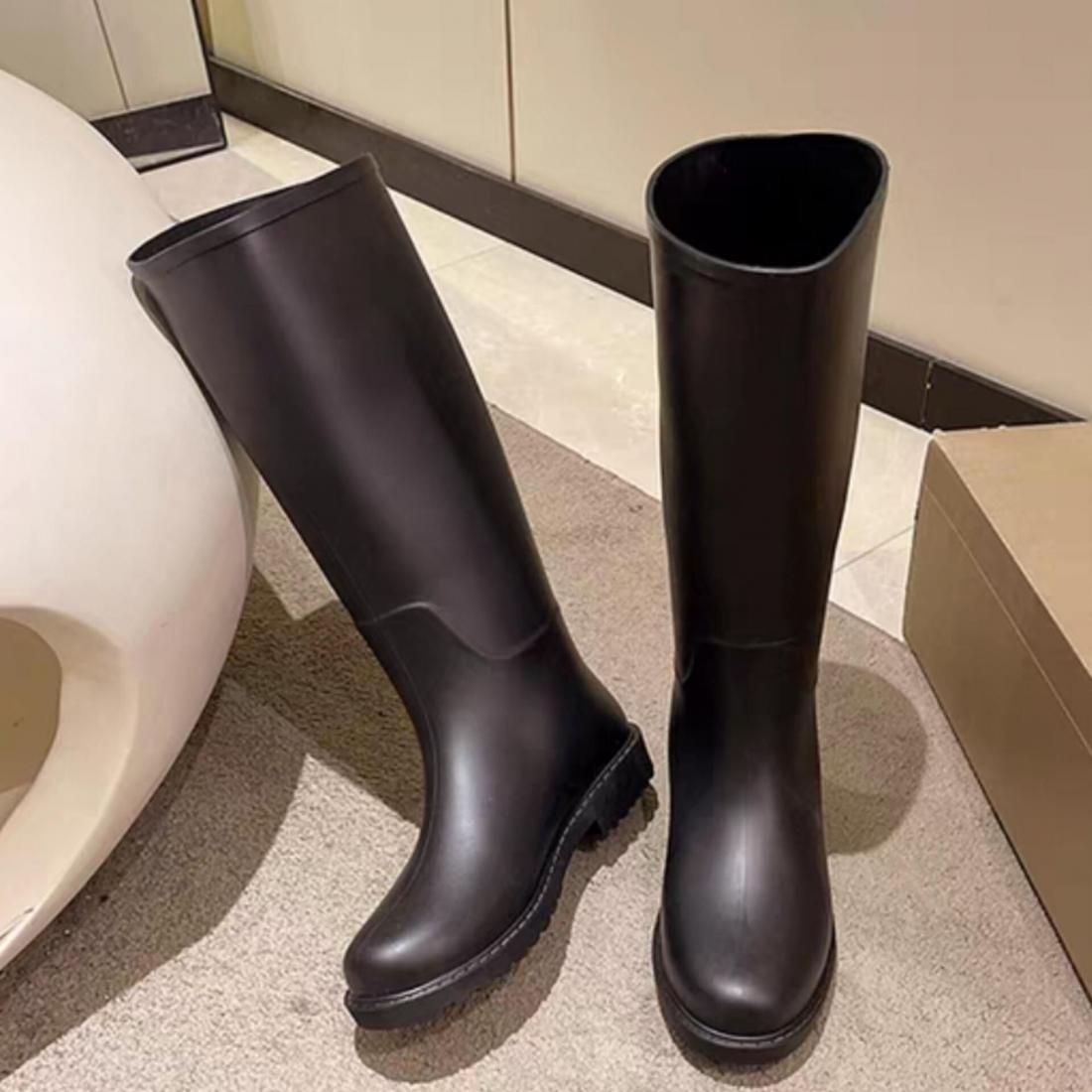 Basic rain boots