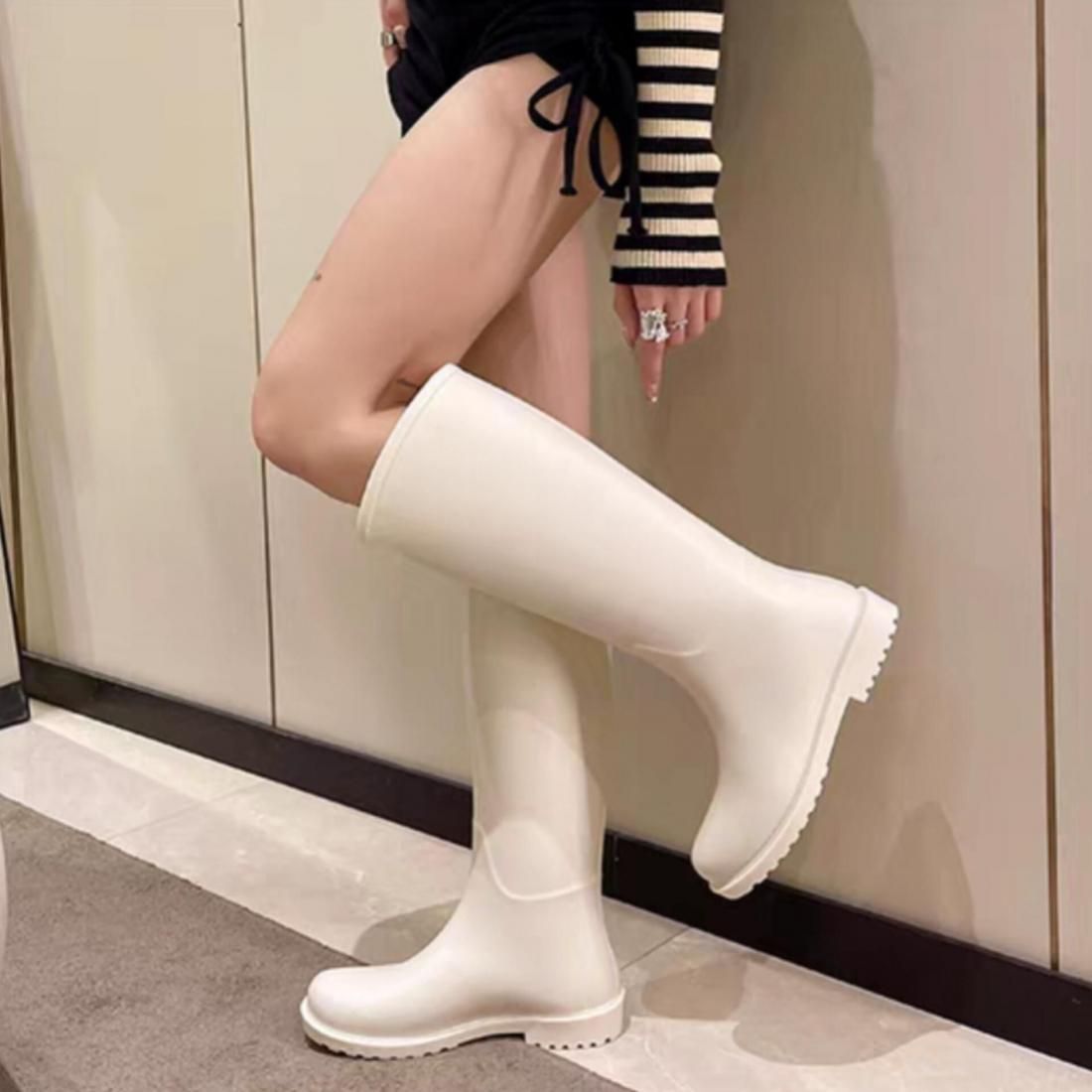 Basic rain boots