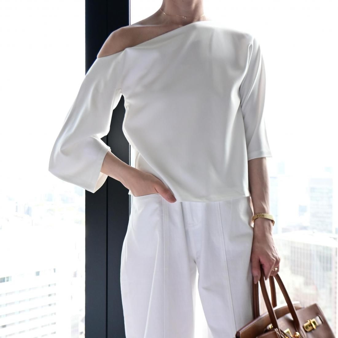 One-Shoulder Zip Detail Top