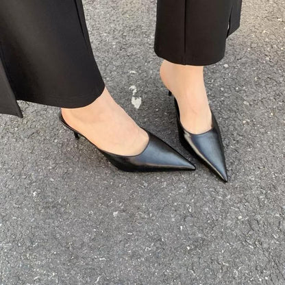 Urban Pointed Mule
