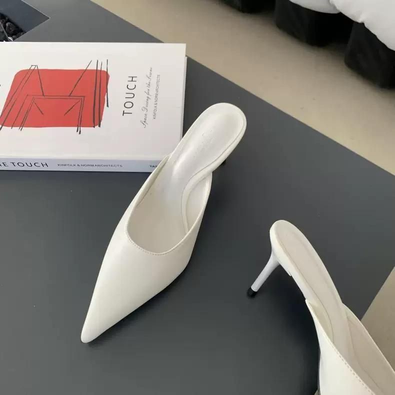 Urban Pointed Mule
