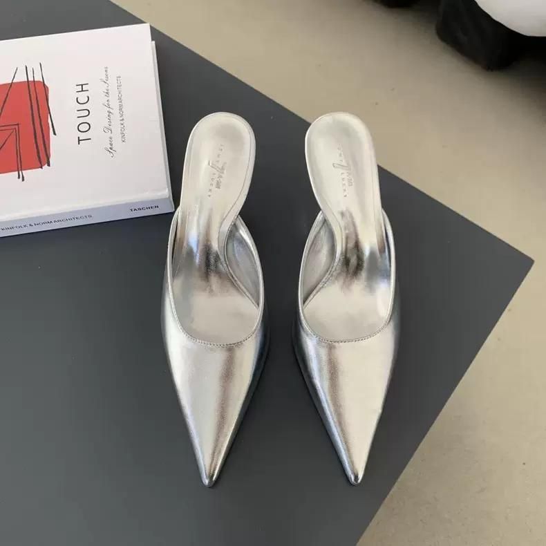 Urban Pointed Mule
