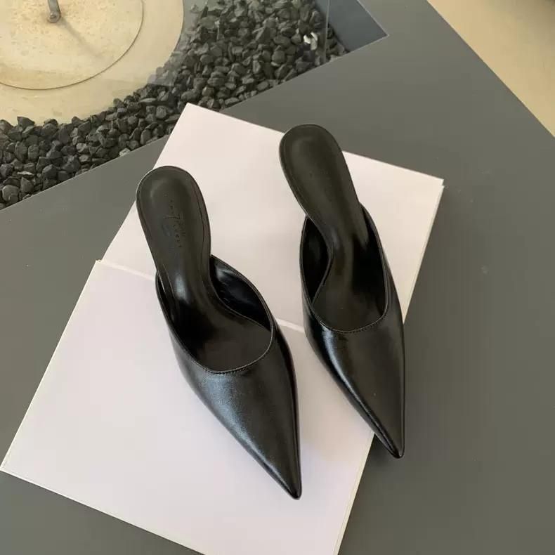 Urban Pointed Mule