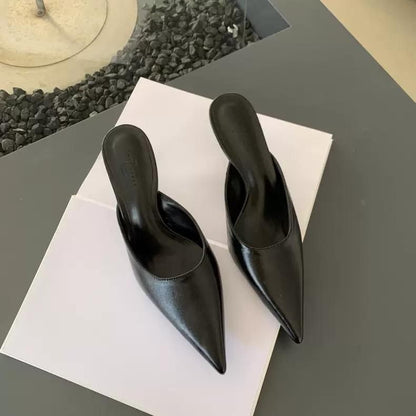Urban Pointed Mule