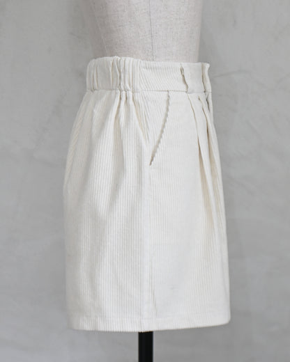 Corduroy Tuck Half Pants