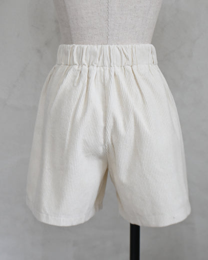 Corduroy Tuck Half Pants