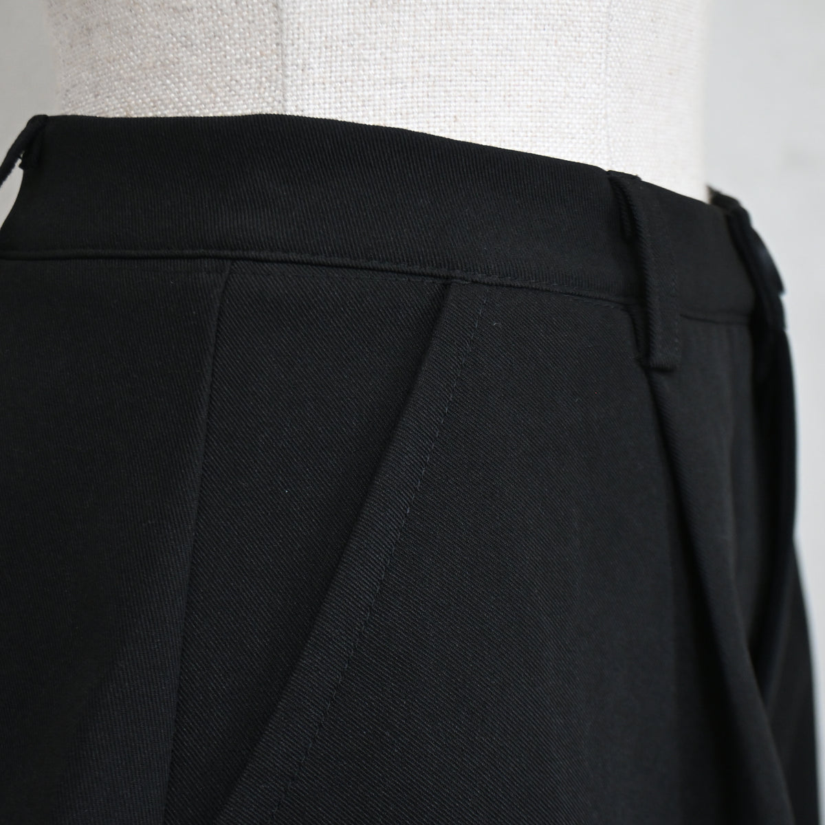 Balloon Hem Short Pants